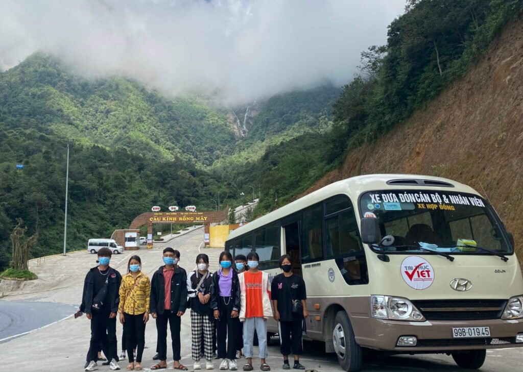 Cung ứng lao động Tri Thức Việt miễn phí xe đưa về quê đón Tết.